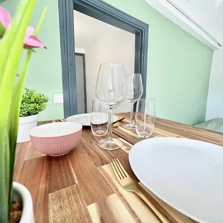 Apartment Le Mirabelle, Studio En Plein Centre Historique Poitiers